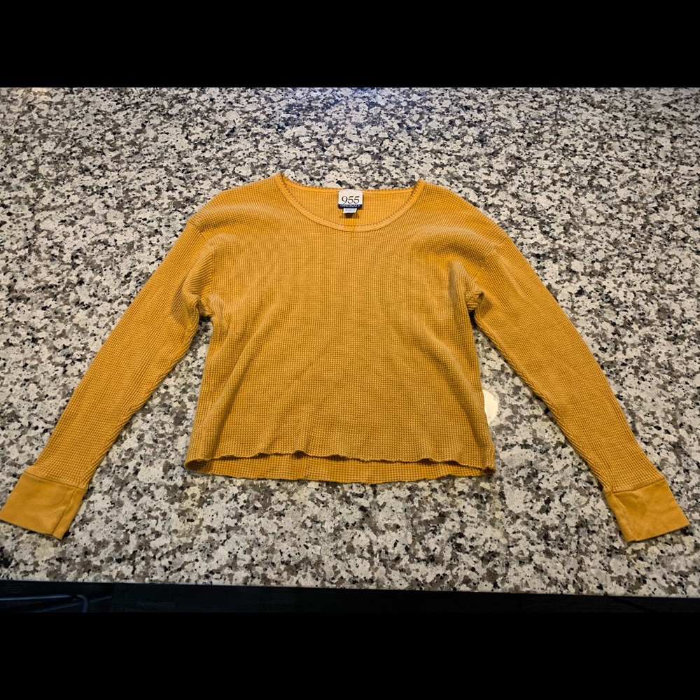 Slightly cropped waffle top. Very warm!
